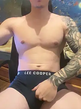 Snapshot of fronkie9384 chatting on December 5, 2025, 12:48 pm fronkie9384 online show from December 5, 2025, 12:48 pm