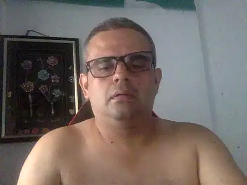 Snapshot of Katracho6969 chatting on May 6, 2026, 5:28 pm Katracho6969 online show from May 6, 2026, 5:28 pm