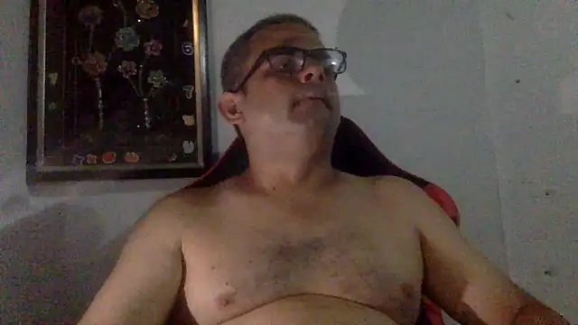 Snapshot of Katracho6969 chatting on May 19, 2026, 1:10 am Katracho6969 online show from May 19, 2026, 1:10 am
