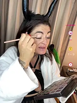 Snapshot of IrishmilfAnna chatting on May 7, 2026, 12:19 pm IrishmilfAnna online show from May 7, 2026, 12:19 pm