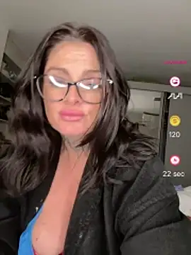 Snapshot of IrishmilfAnna chatting on May 1, 2026, 12:15 am IrishmilfAnna online show from May 1, 2026, 12:15 am