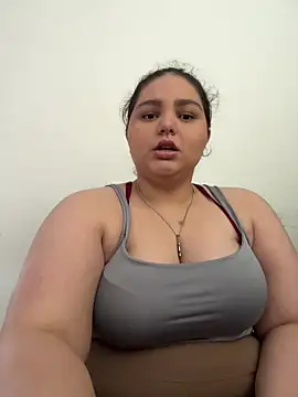 Snapshot of PortuPAWG chatting on February 17, 2026, 10:18 pm PortuPAWG online show from February 17, 2026, 10:18 pm