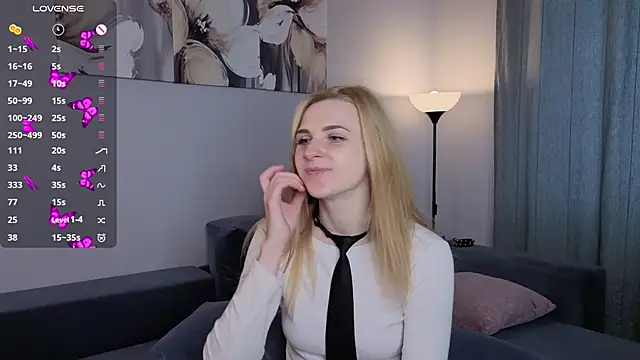 HelenMartines online show from October 12, 2025, 10:27 am