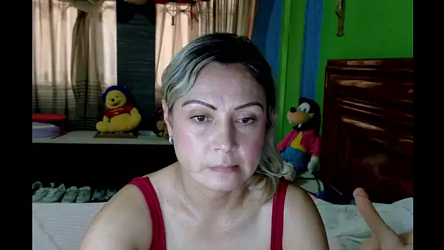 Snapshot of _Charlize_theron_ chatting on April 23, 2026, 10:44 pm Charlize theron online show from April 23, 2026, 10:44 pm