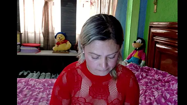 Snapshot of _Charlize_theron_ chatting on April 21, 2026, 8:26 pm Charlize theron online show from April 21, 2026, 8:26 pm
