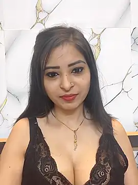 QUEEN-ADITI online show from February 19, 2026, 4:48 pm