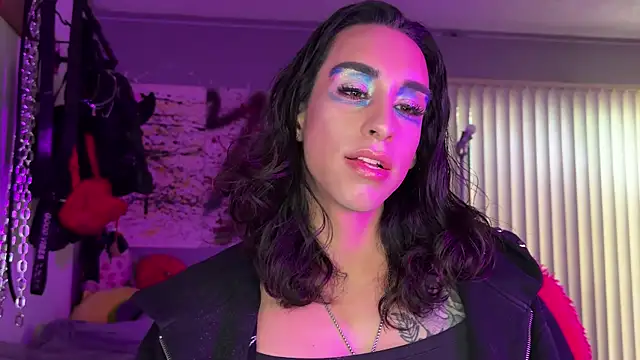 Snapshot of xoFrankie chatting on October 5, 2025, 10:55 pm xoFrankie online show from October 5, 2025, 10:55 pm