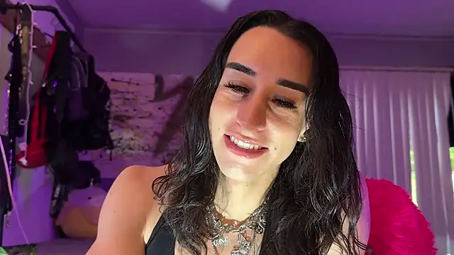 Snapshot of xoFrankie chatting on November 23, 2025, 10:20 pm xoFrankie online show from November 23, 2025, 10:20 pm