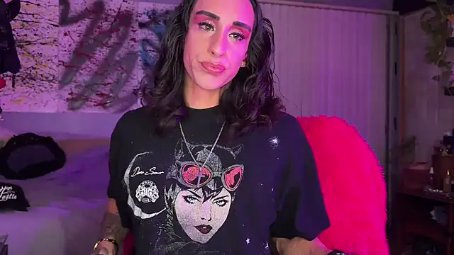 Snapshot of xoFrankie chatting on October 2, 2025, 3:21 am xoFrankie online show from October 2, 2025, 3:21 am