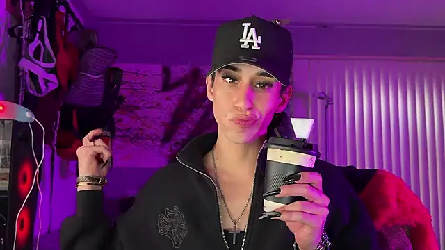 xoFrankie online show from January 5, 2026, 11:41 pm