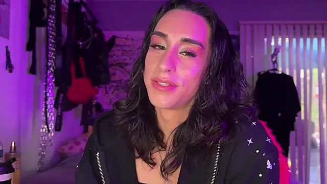 Snapshot of xoFrankie chatting on October 9, 2025, 12:11 am xoFrankie online show from October 9, 2025, 12:11 am