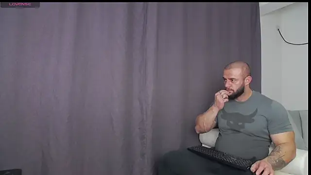 RickyMiami1 online show from November 5, 2025, 6:11 pm