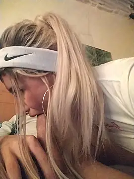 Ella rr online show from March 15, 2026, 10:39 pm