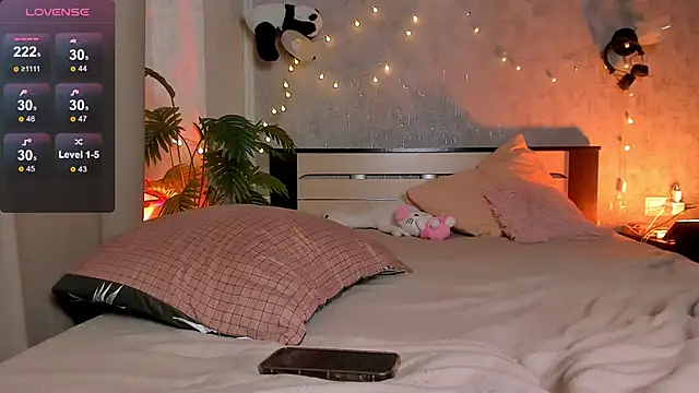 comeintomyworld online show from September 11, 2025, 4:23 am