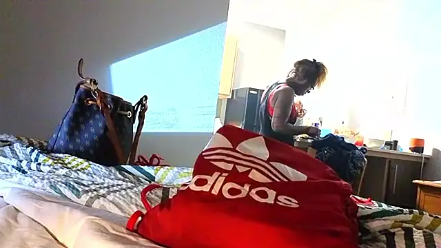 CinnaCakesss online show from October 30, 2025, 6:38 pm