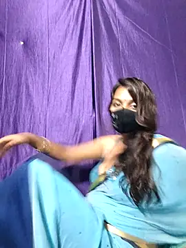 Snapshot of cutie_pei002 chatting on November 12, 2025, 2:48 am cutie pei002 online show from November 12, 2025, 2:48 am