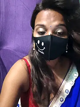 Snapshot of cutie_pei002 chatting on October 22, 2025, 1:21 pm cutie pei002 online show from October 22, 2025, 1:21 pm