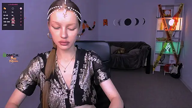 Snapshot of khloebeauty chatting on October 31, 2025, 9:43 pm khloebeauty online show from October 31, 2025, 9:43 pm