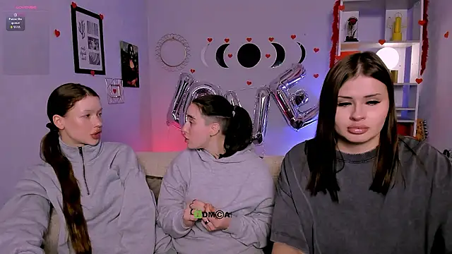 Snapshot of khloebeauty chatting on February 10, 2026, 8:41 pm khloebeauty online show from February 10, 2026, 8:41 pm