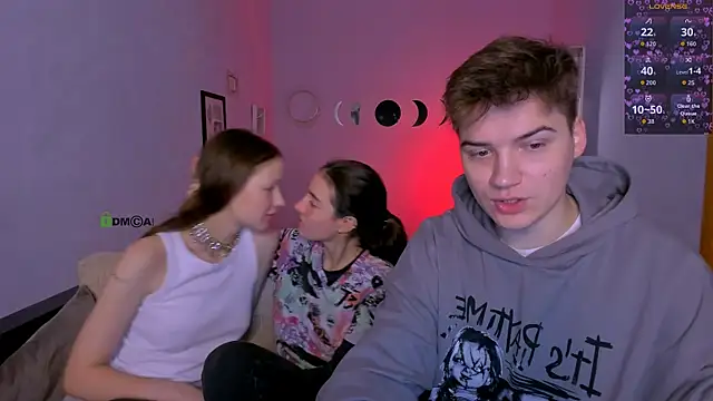 Snapshot of khloebeauty chatting on November 15, 2025, 8:35 pm khloebeauty online show from November 15, 2025, 8:35 pm