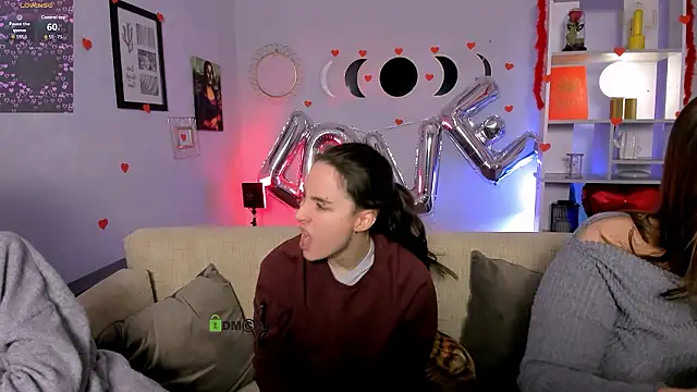 Snapshot of khloebeauty chatting on February 7, 2026, 8:28 pm khloebeauty online show from February 7, 2026, 8:28 pm