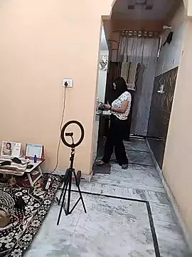 meenu bhabhi547 online show from February 28, 2026, 4:34 am