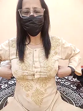 Snapshot of meenu_bhabhi547 chatting on March 2, 2026, 7:15 am meenu bhabhi547 online show from March 2, 2026, 7:15 am