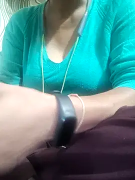 Snapshot of meenu_bhabhi547 chatting on November 13, 2025, 4:49 am meenu bhabhi547 online show from November 13, 2025, 4:49 am