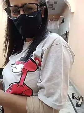 Snapshot of meenu_bhabhi547 chatting on April 16, 2026, 4:13 am meenu bhabhi547 online show from April 16, 2026, 4:13 am