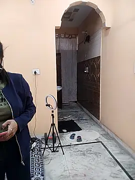 Snapshot of meenu_bhabhi547 chatting on March 20, 2026, 4:57 am meenu bhabhi547 online show from March 20, 2026, 4:57 am