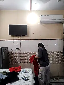 Snapshot of meenu_bhabhi547 chatting on April 10, 2026, 1:45 am meenu bhabhi547 online show from April 10, 2026, 1:45 am