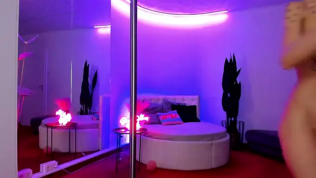 JessicaSky  online show from September 28, 2025, 7:21 pm