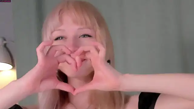 Snapshot of MarciDarugar chatting on September 20, 2025, 4:45 pm MarciDarugar online show from September 20, 2025, 4:45 pm