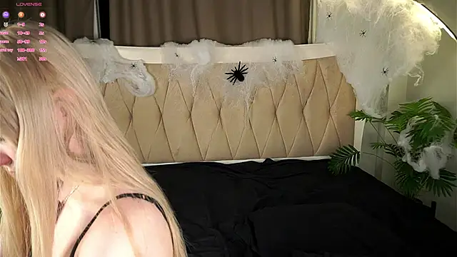 Snapshot of MarciDarugar chatting on October 30, 2025, 3:09 pm MarciDarugar online show from October 30, 2025, 3:09 pm