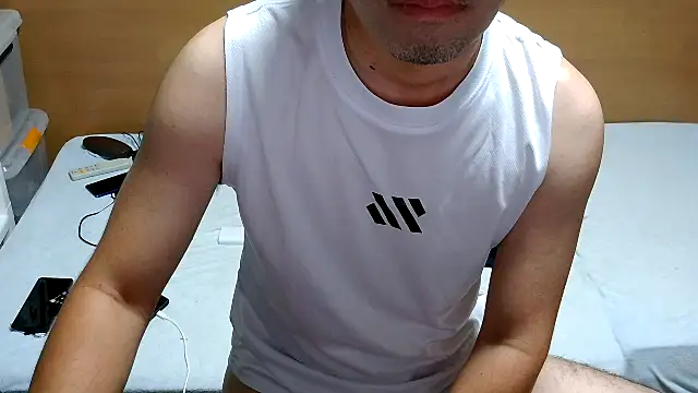 erosuke9 online show from September 9, 2025, 11:19 am