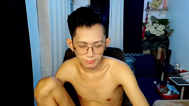 Snapshot of Skinny_CumLoader69 chatting on February 23, 2026, 12:28 pm Skinny CumLoader69 online show from February 23, 2026, 12:28 pm