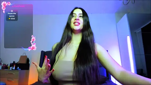 Veronica Larsson online show from September 22, 2025, 5:52 pm