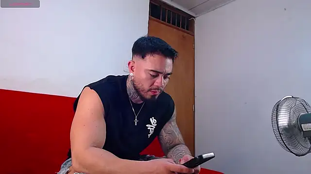 Snapshot of tommyblessd1 chatting on February 15, 2026, 3:51 am tommyblessd1 online show from February 15, 2026, 3:51 am