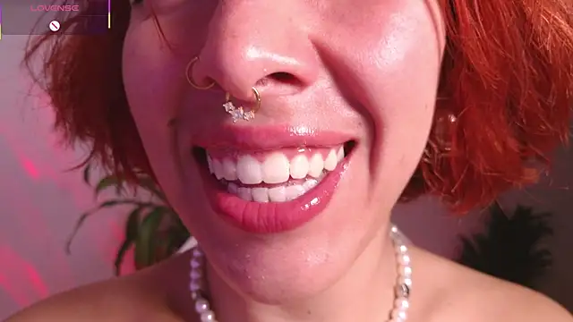 Snapshot of bri_von_dhara__ chatting on April 30, 2026, 7:32 pm bri von dhara online show from April 30, 2026, 7:32 pm