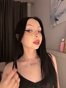 Lina Thornton  online show from April 12, 2026, 8:56 pm