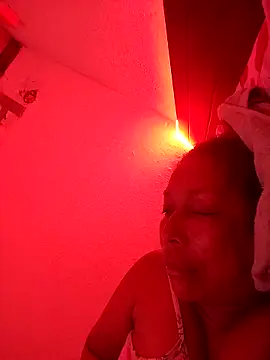 Snapshot of Naomi-Mature chatting on April 10, 2026, 8:32 am Naomi-Mature online show from April 10, 2026, 8:32 am