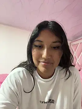 SharaRous online show from November 8, 2025, 2:37 am