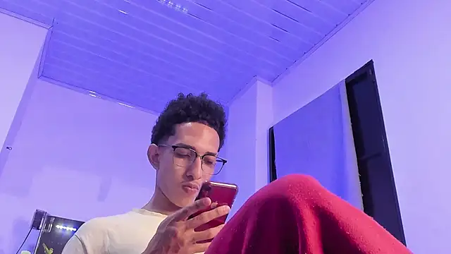 Snapshot of Cj_davis_ chatting on December 5, 2025, 12:32 am Cj davis online show from December 5, 2025, 12:32 am