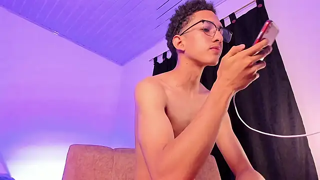 Snapshot of Cj_davis_ chatting on November 16, 2025, 9:14 am Cj davis online show from November 16, 2025, 9:14 am