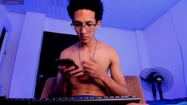 Snapshot of Cj_davis_ chatting on February 22, 2026, 12:35 am Cj davis online show from February 22, 2026, 12:35 am