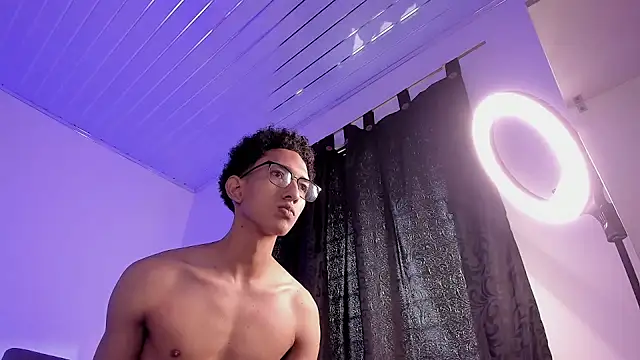 Snapshot of Cj_davis_ chatting on December 19, 2025, 7:27 pm Cj davis online show from December 19, 2025, 7:27 pm