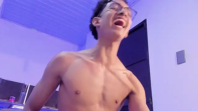 Snapshot of Cj_davis_ chatting on November 30, 2025, 12:11 am Cj davis online show from November 30, 2025, 12:11 am