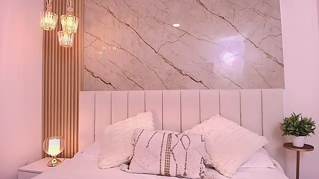 GraceMontgomery online show from October 18, 2025, 1:13 pm