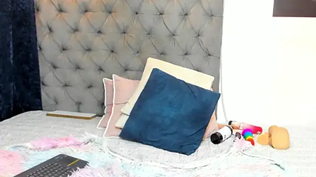 nahiroby ebony online show from January 31, 2026, 7:12 pm