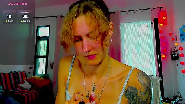 Snapshot of __grace__ chatting on December 18, 2025, 5:12 am grace online show from December 18, 2025, 5:12 am